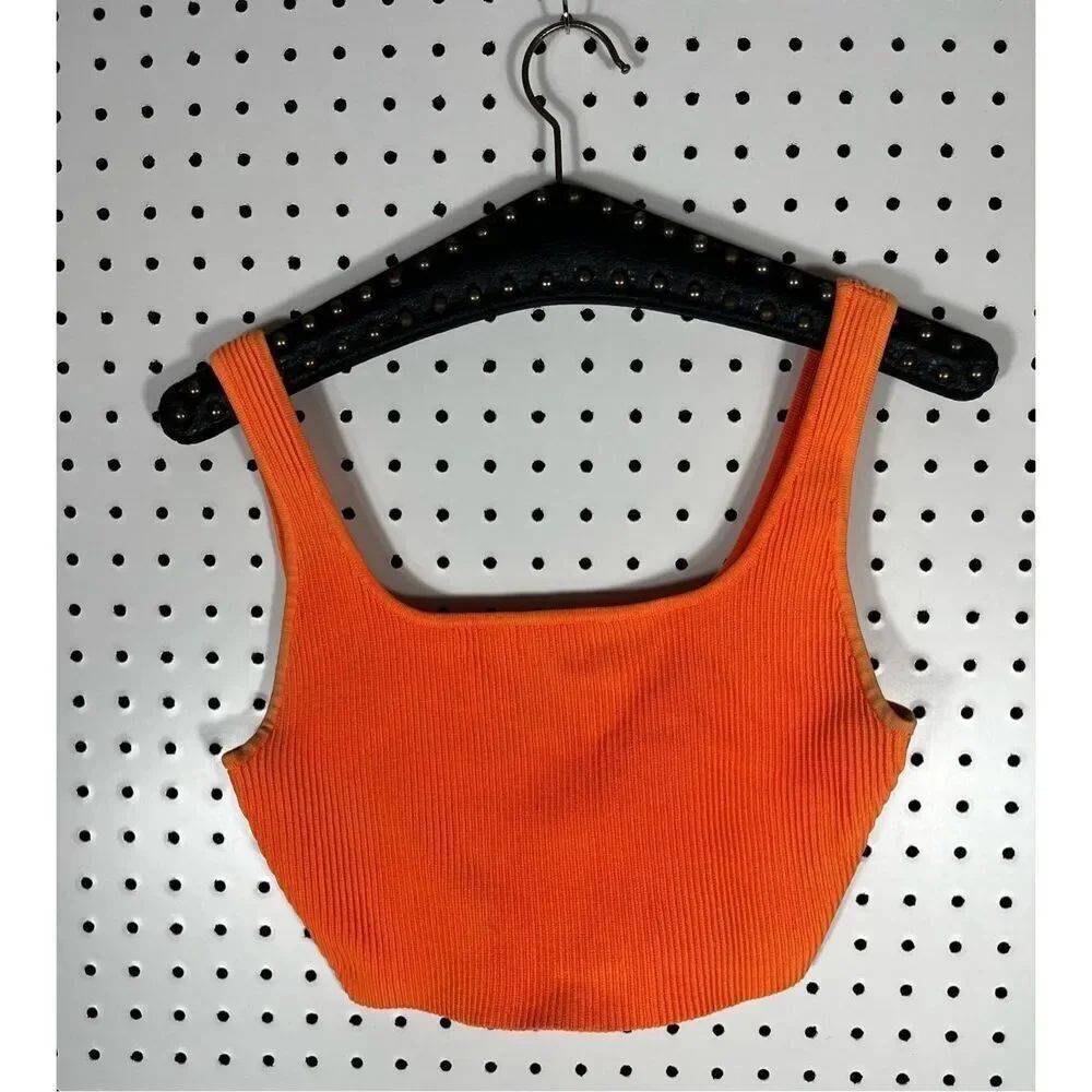 Womans Aritzia Babaton ribbed square cropped tank top